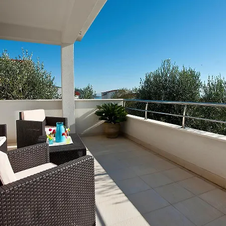 Holiday Ingrid Trogir